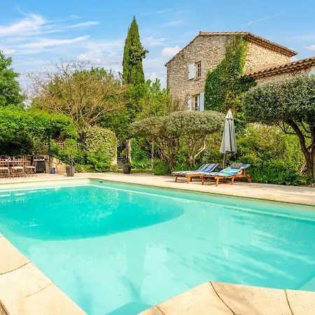 Le Grenier, Piscine, Animaux *